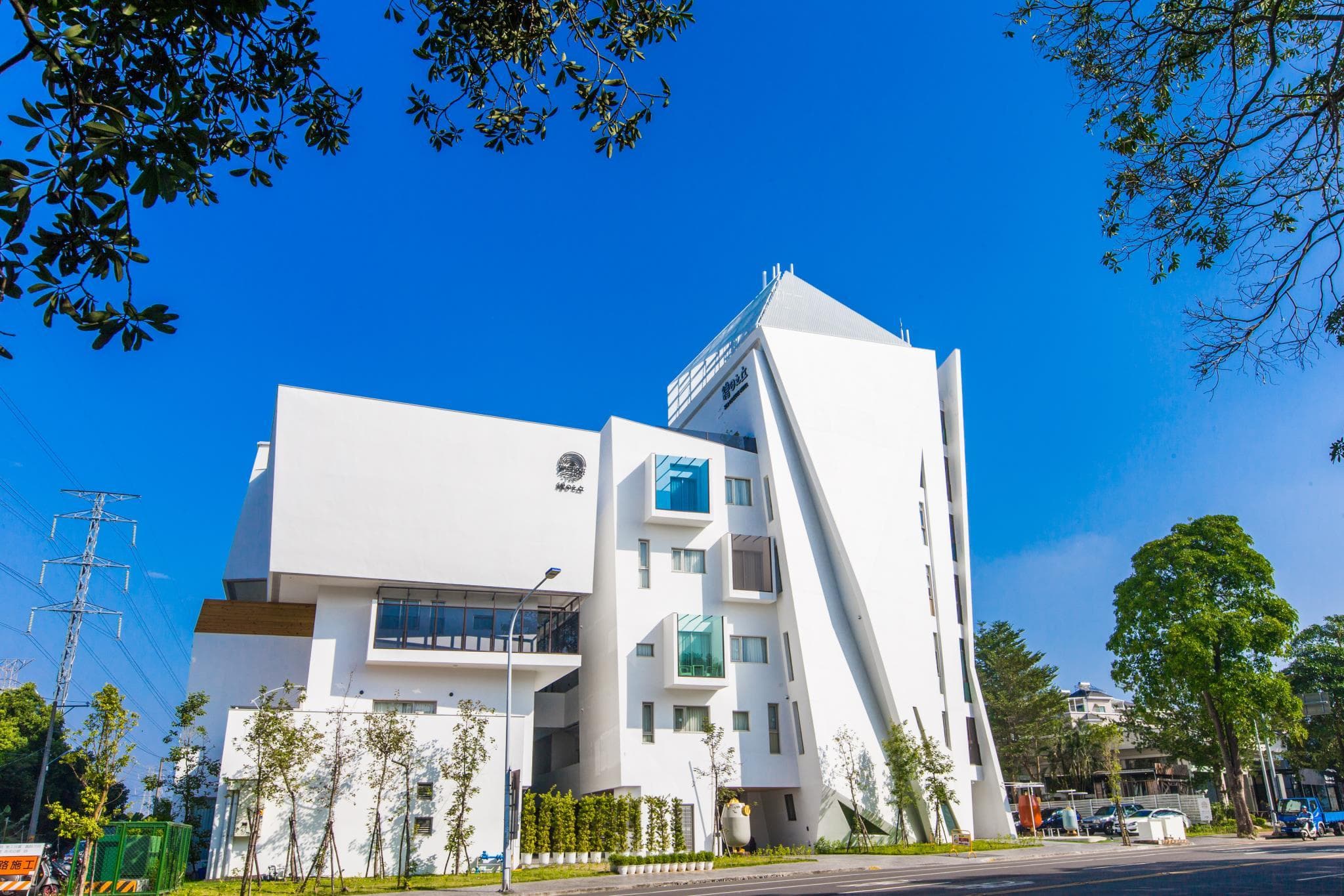 Sun Dialogue Hotel