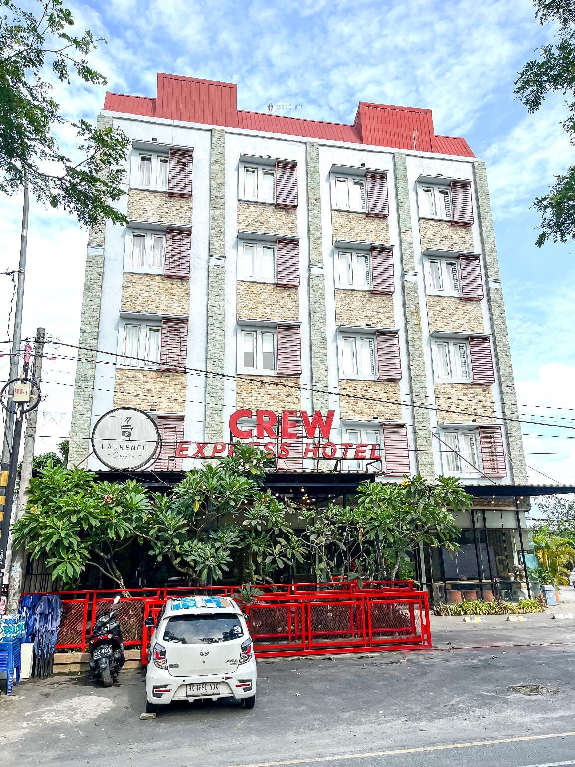 CREW EXPRESS Hotel