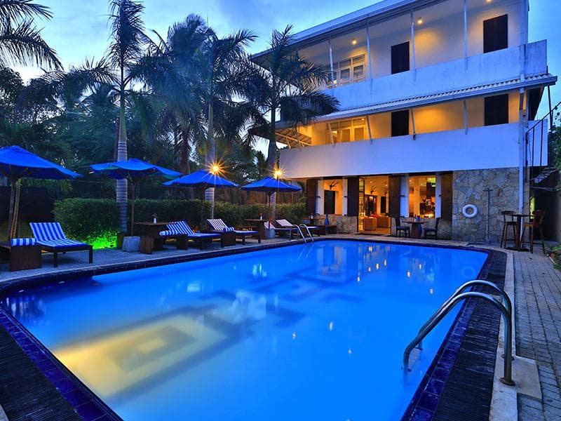 St.Lachlan Hotel & Suites