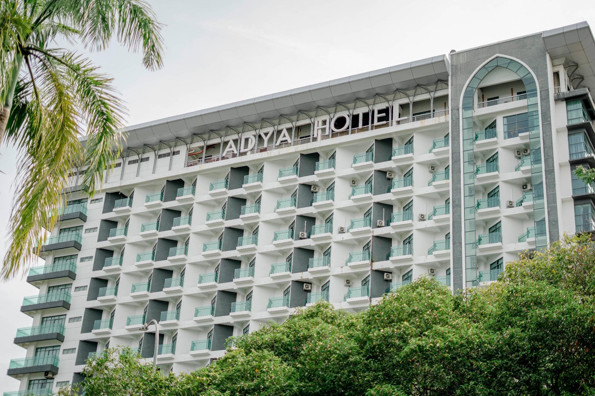 Adya Hotel
