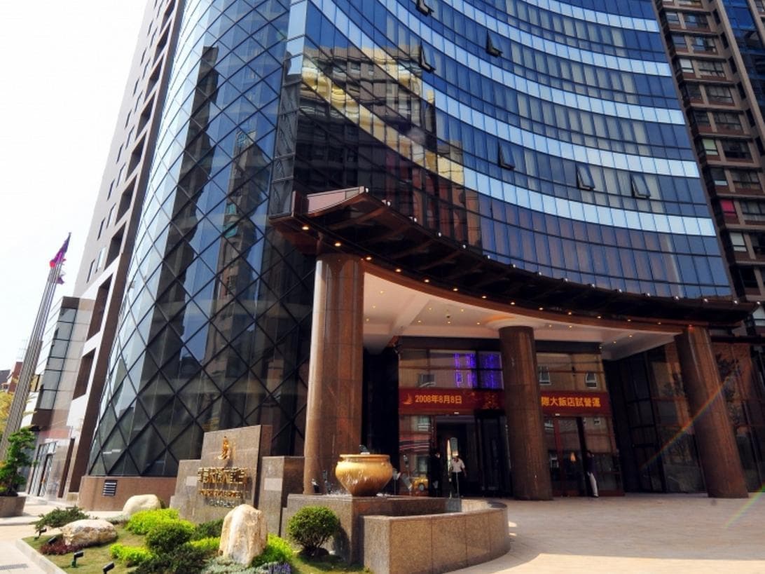 Monarch Skyline International Hotel (close to Tai Mall)