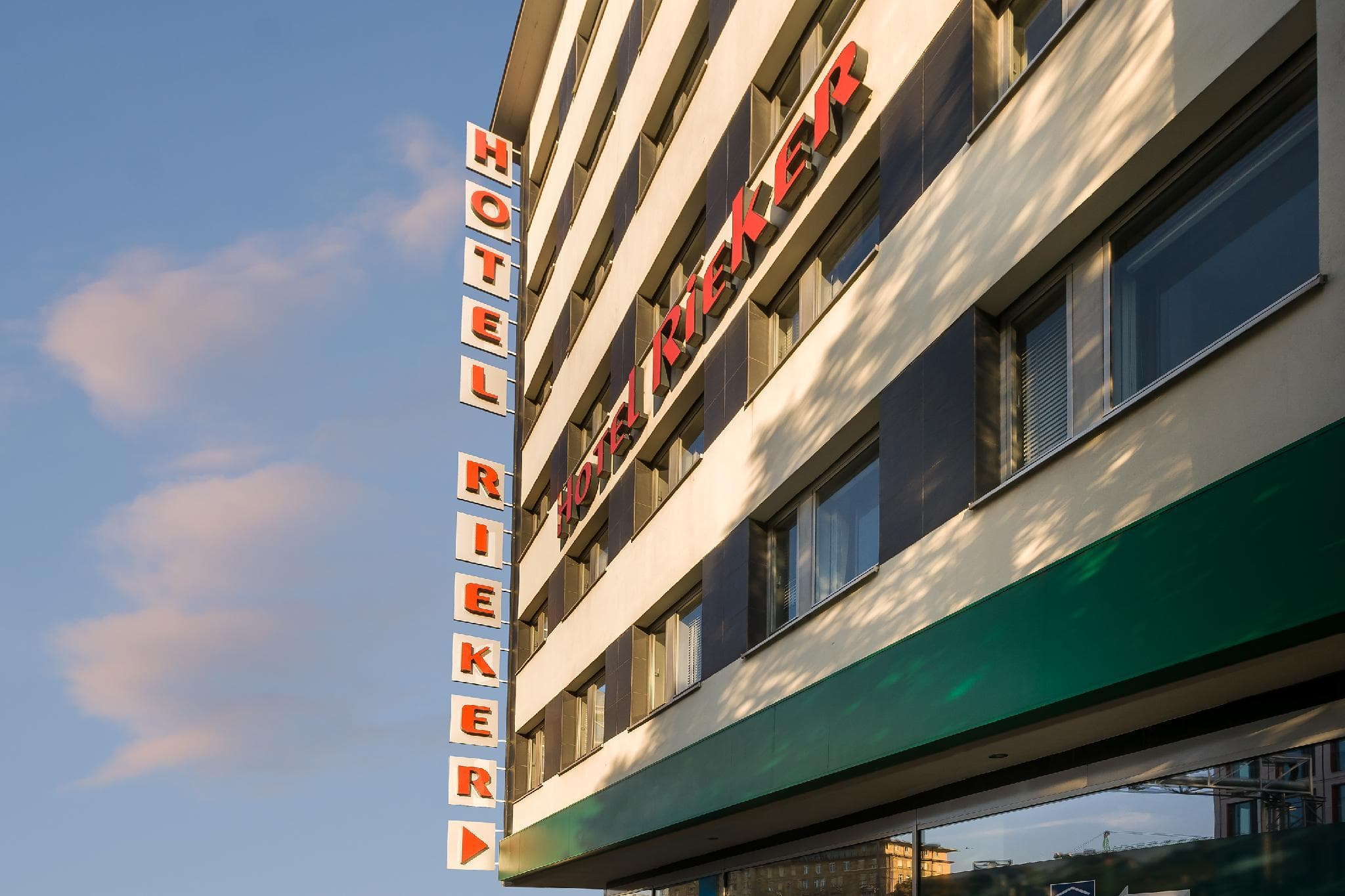 Novum Hotel Rieker Stuttgart Hauptbahnhof
