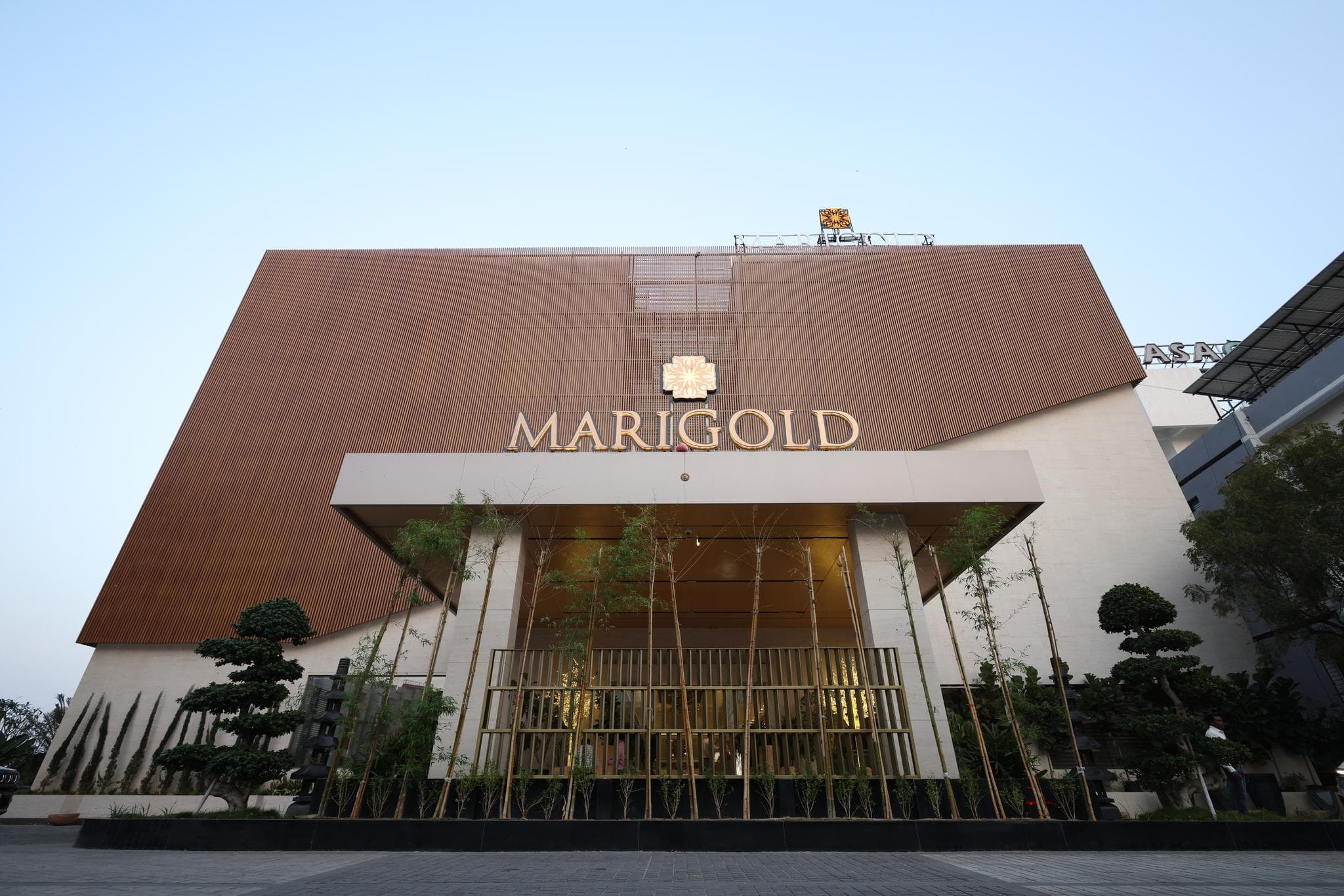 Marigold - Newly Renovated Hotel