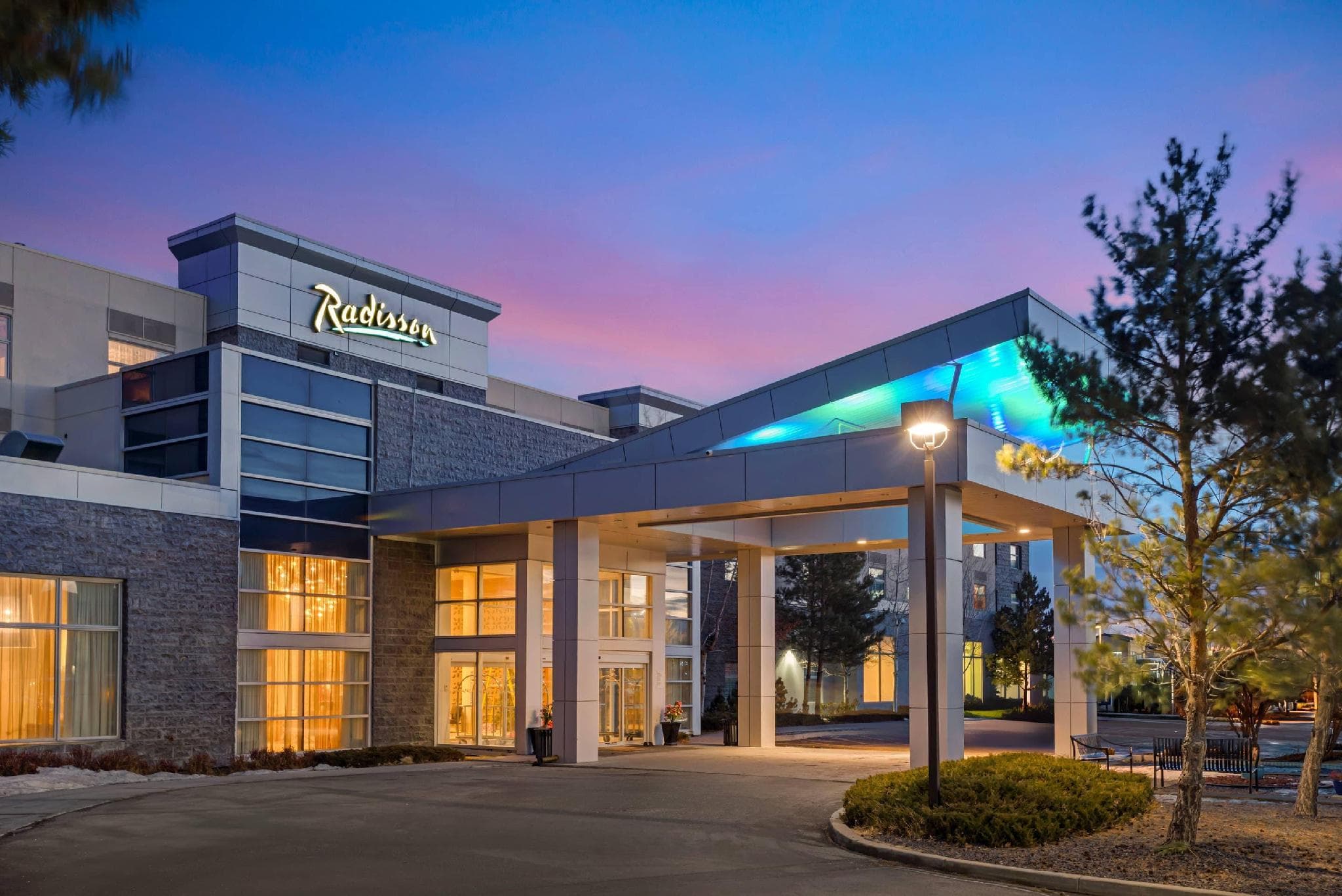 Radisson Hotel & Conference Centre Calgary Airport