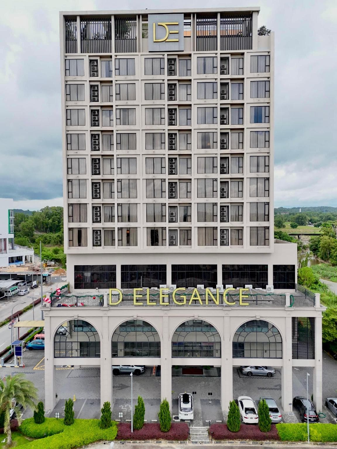 D ELEGANCE GRAND BANDAR SERI ALAM