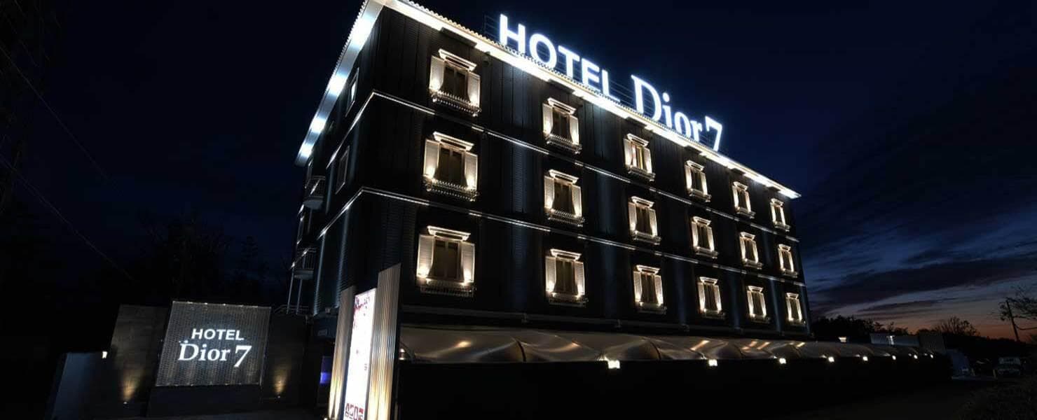 HOTEL Dior7
