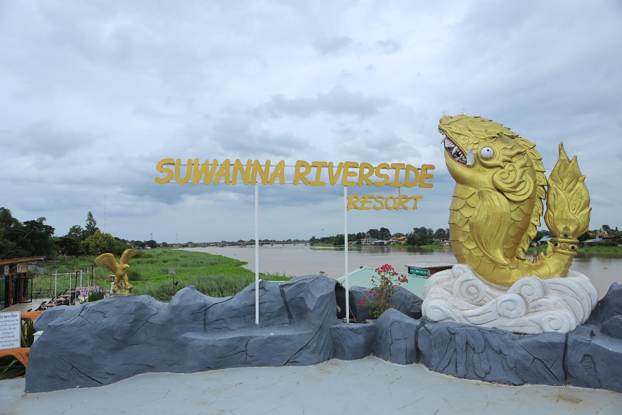 Suwanna Riverside Resort