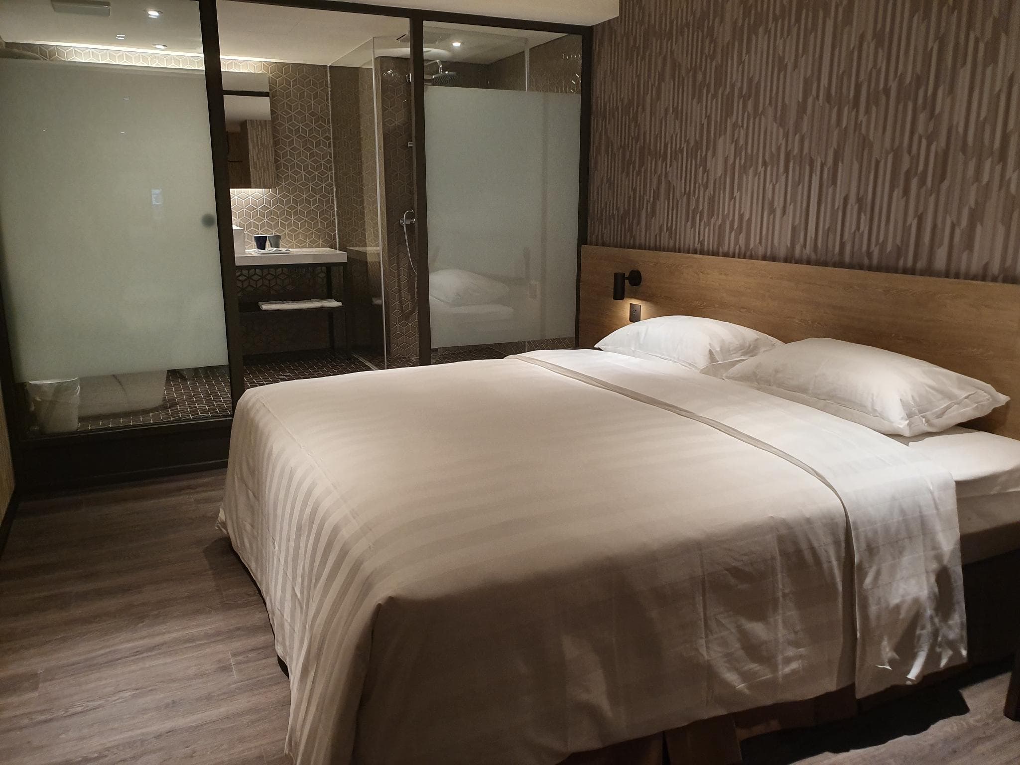 City Suites-Taoyuan Station