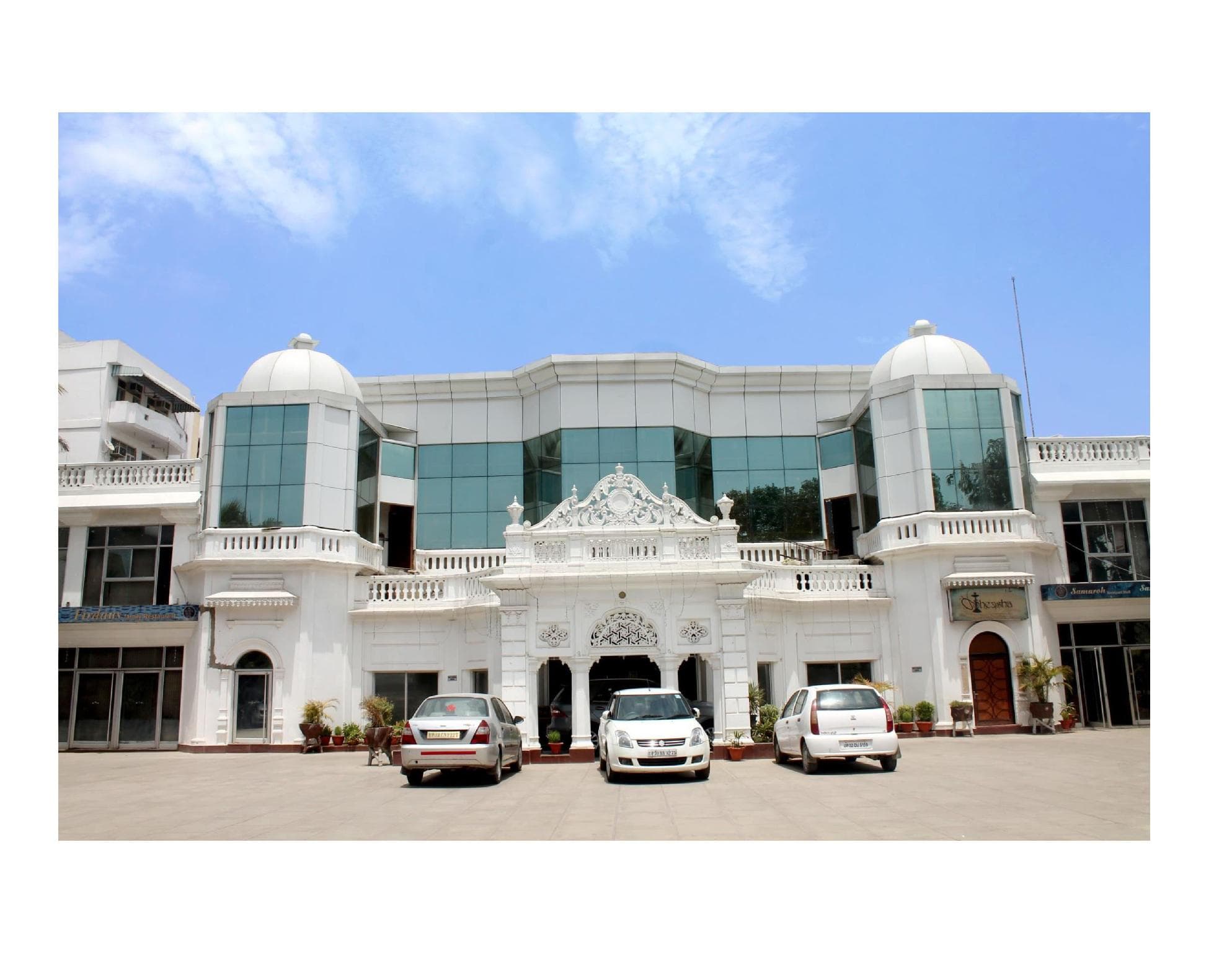Hotel Deep Palace