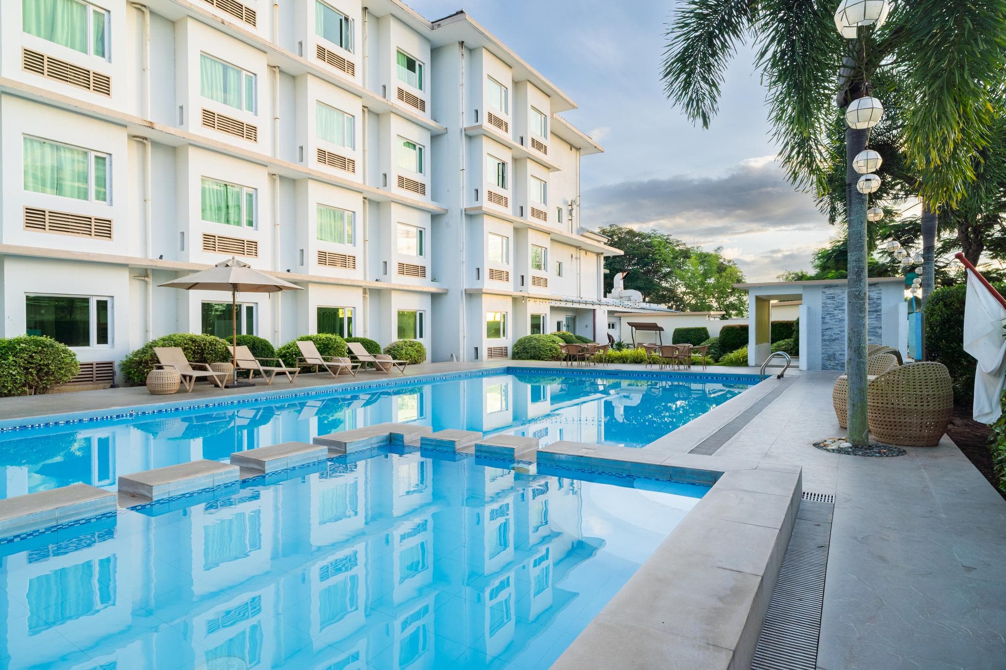 Microtel by Wyndham South Forbes near Nuvali