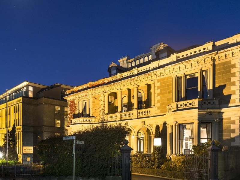 Lenna Of Hobart Hotel