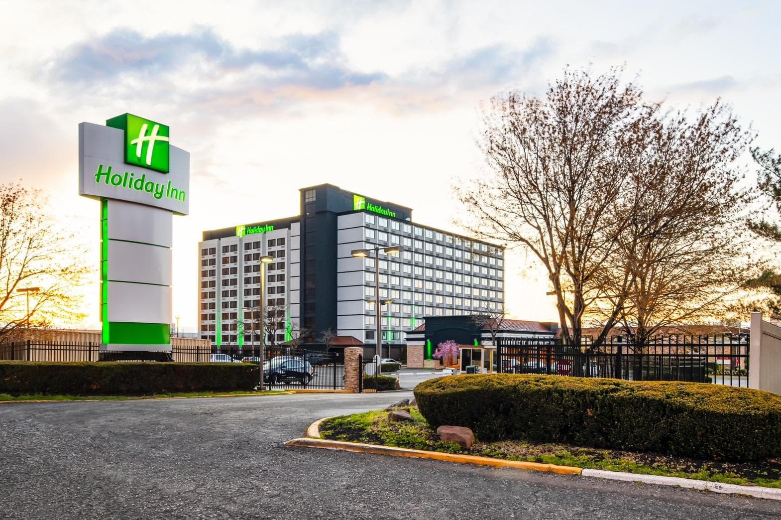 Holiday Inn Newark International Airport By IHG