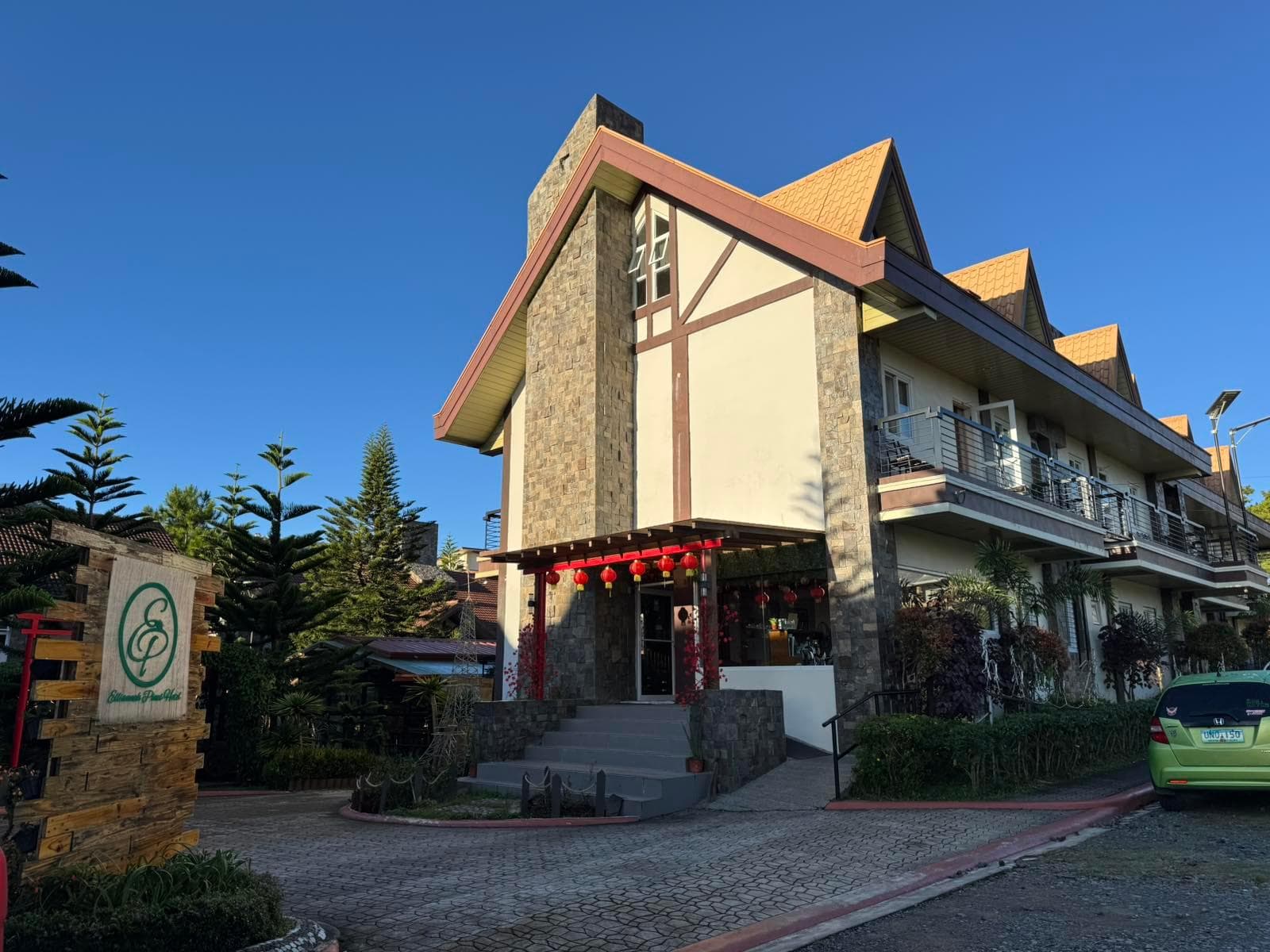 Elliannah Pines Hotel