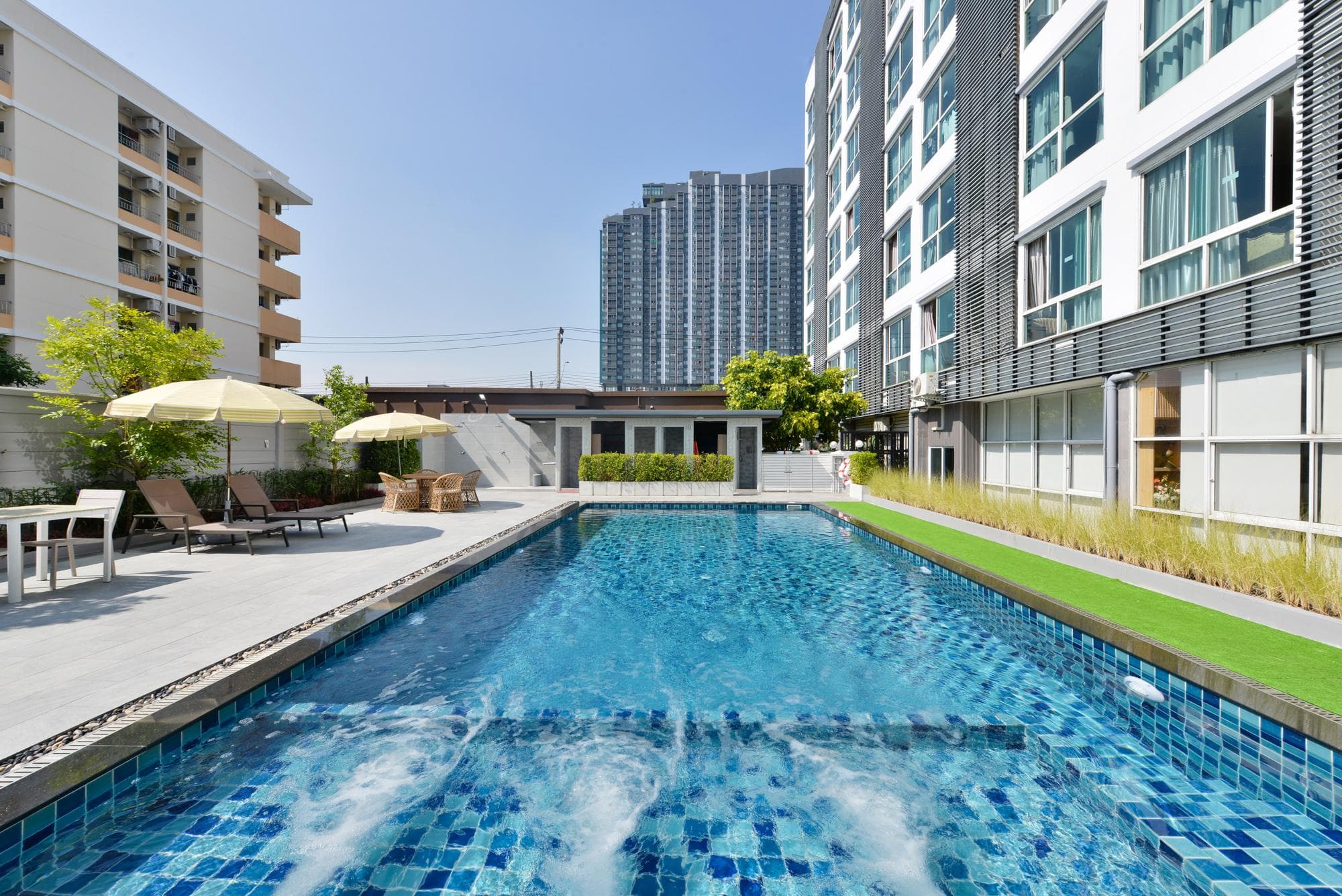 Three Seasons Bangkok