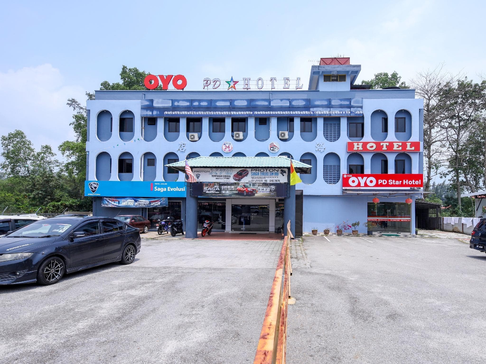 OYO 1136 PD Star Hotel