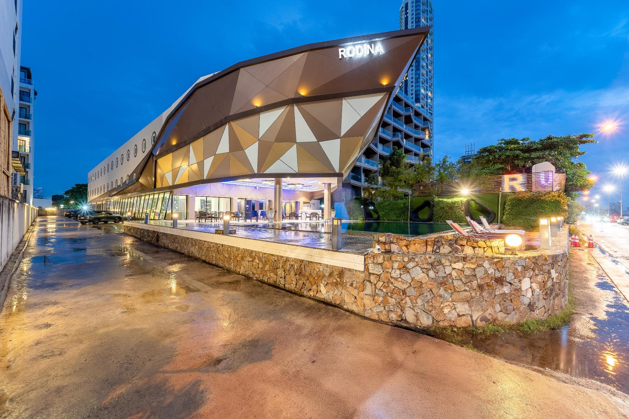 Rodina Beach Hotel
